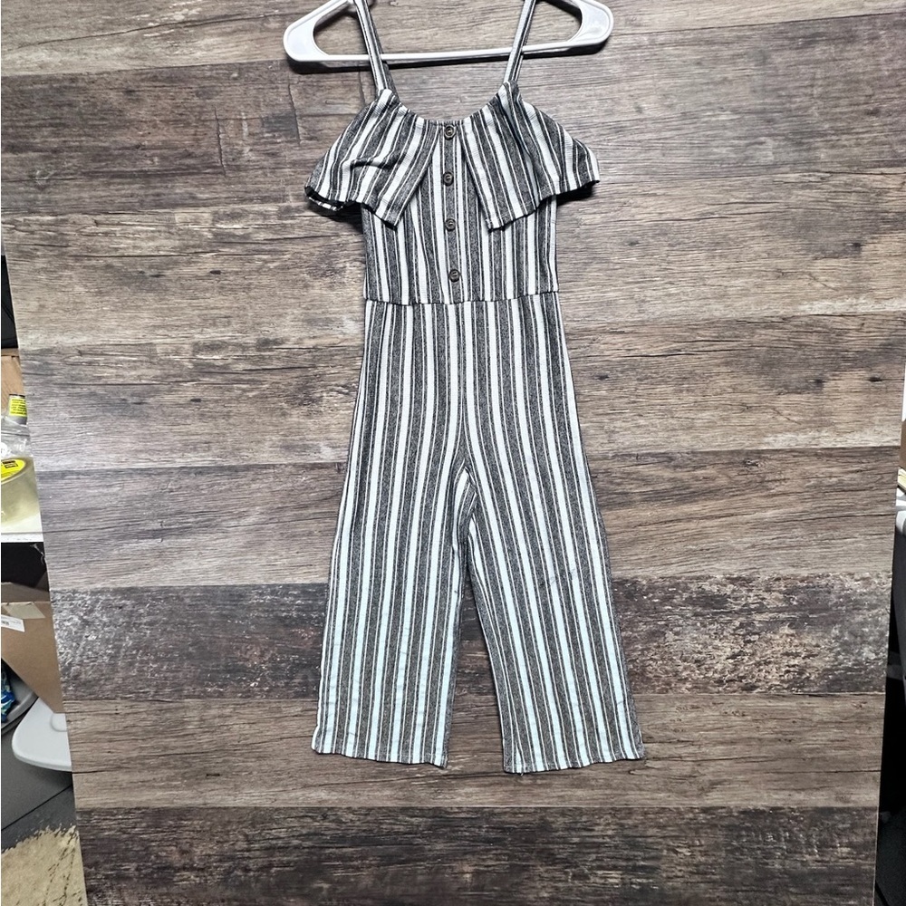 Eyeshadow Black and White Bodysuit with Ruffled Sleeves